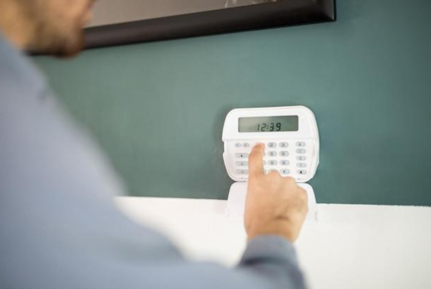 5 Benefits of Wireless Security Alarms for Homes and Businesses 5 Benefits of Wireless Security Alarms for Homes and Businesses