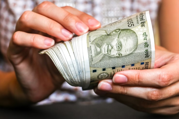 Indian Salary Trends: Rising Pay Across Top Industries Indian Salary Trends: Rising Pay Across Top Industries